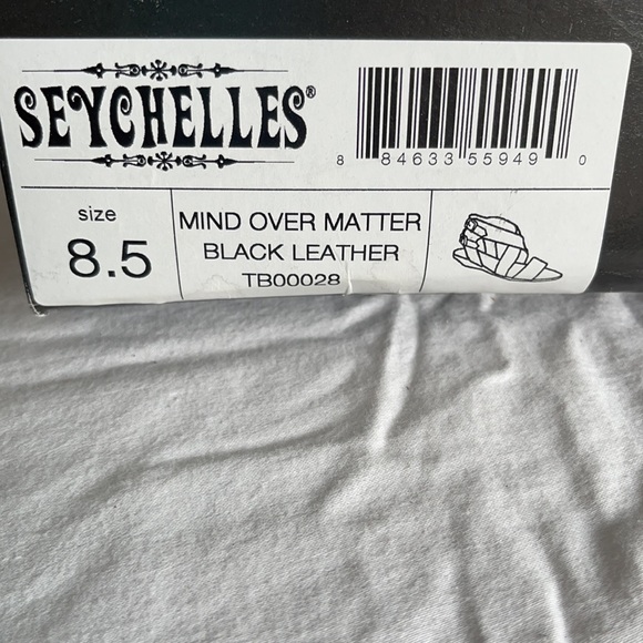 Sandals - Picture 5 of 5